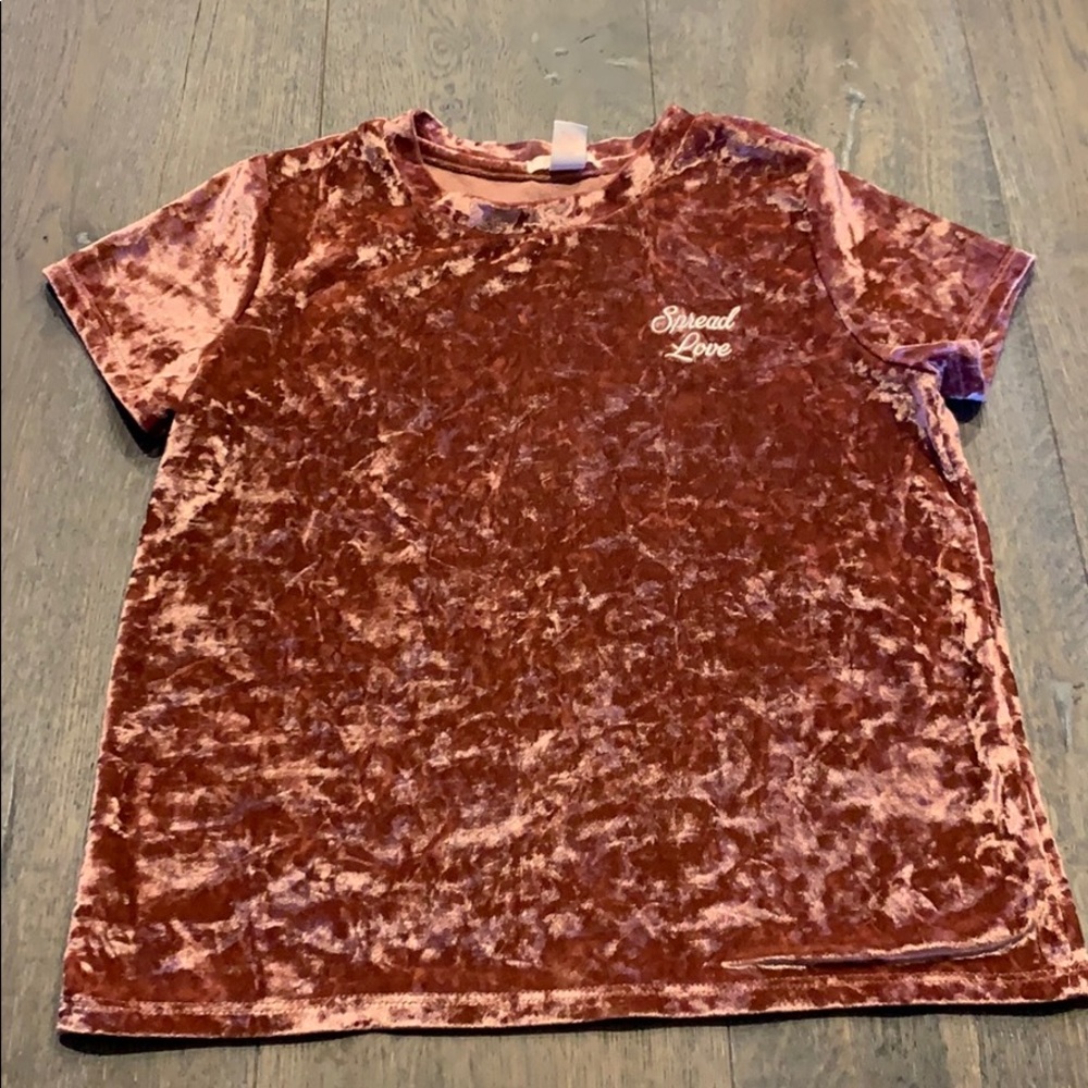 Spread love velvet top